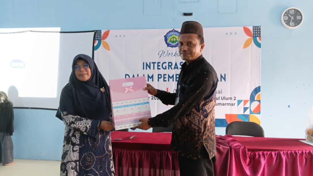 Workshop Integrasi AI - Pemateri